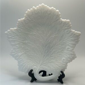 Vintage Fenton Milk Glass Leaf Dish